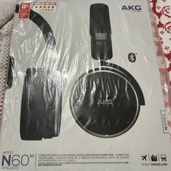 AKG Wireless  Headphones 