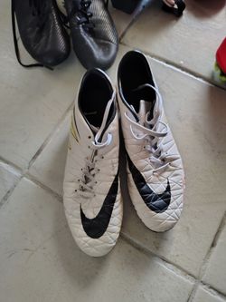 Men soccer cletes