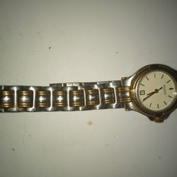 GUCCI WATCH WOMEN'S.
