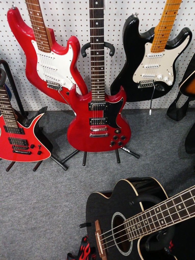 Silvertone Electric Guitar 6 String