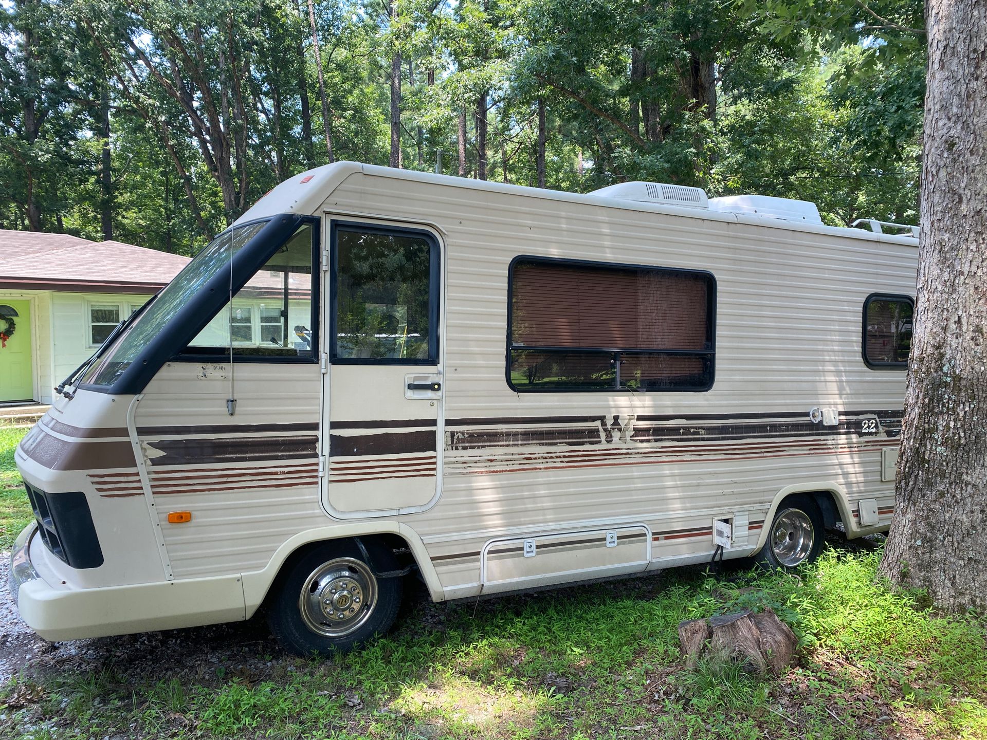 1987 Winnebago chieftain 22ft Class A motorhome for Sale in Raleigh, NC