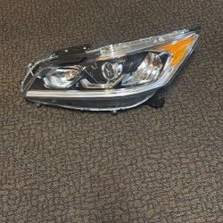 2016 2017 Honda Accord Halogen Headlight Left Hand Side 33150-T3L-A61