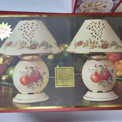 Vintage Lenox Williamsburg Boxwood and Pine Votive/Tea Light 2 Pc Lamp - Ivory with Gold Trim
$35