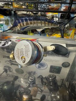 (Murrieta) Accurte Fury Narrow 500 single speed meters line like new conventional fishing reel.