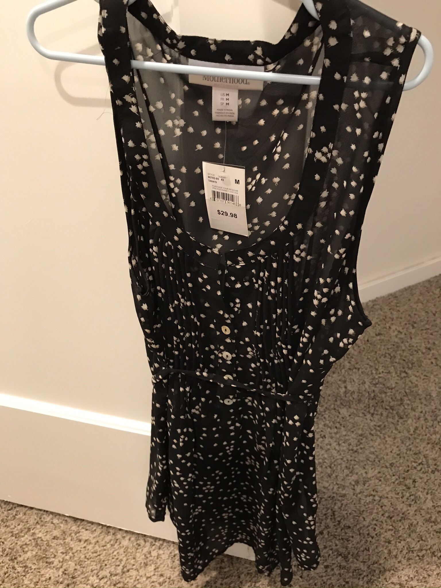 Maternity clothes like me size medium to large