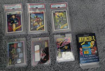 Invincible Keepsake series 1 & Marvel series 1 with 5 halos plus hard case