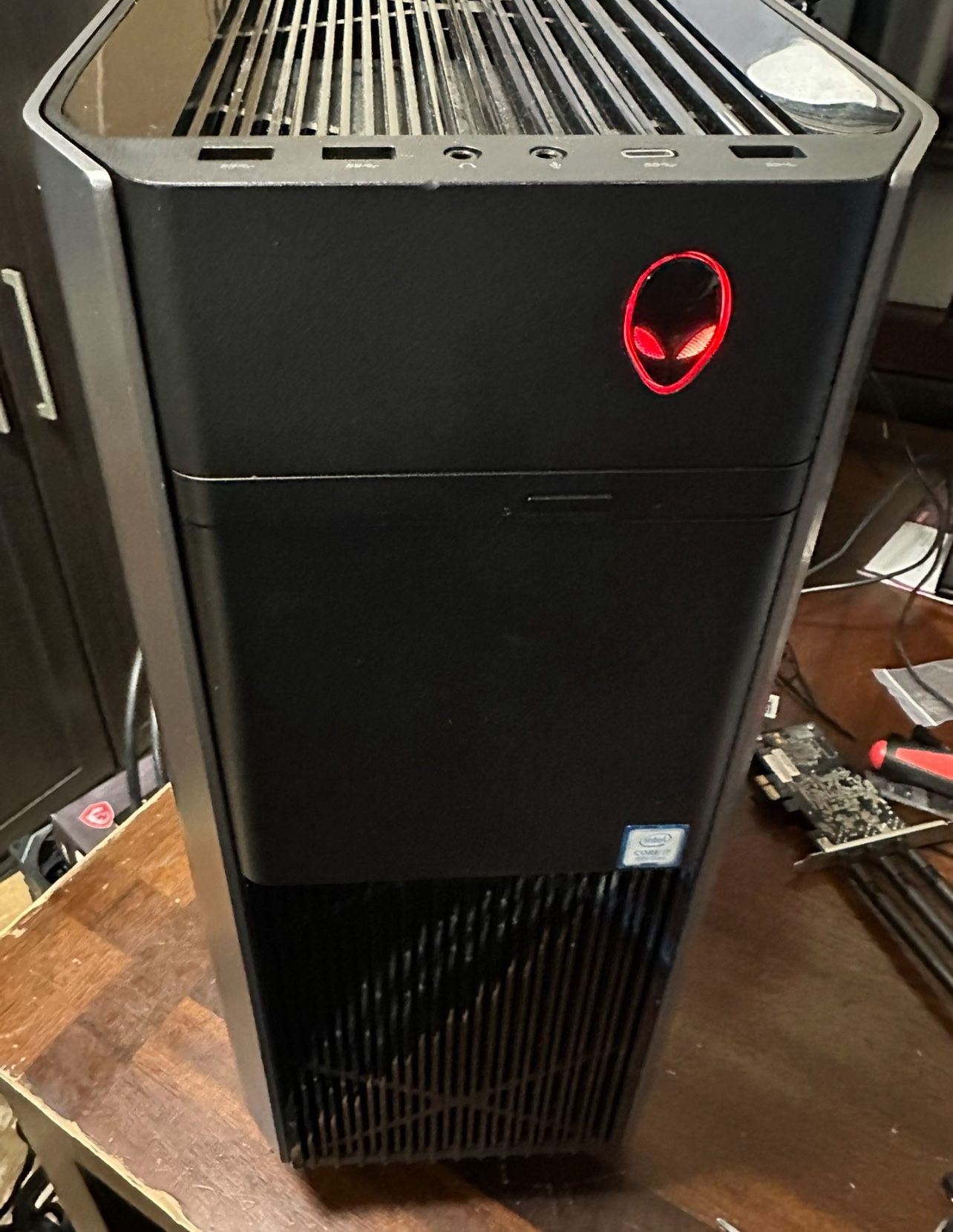 Alienware Gaming Pc Specs Below
