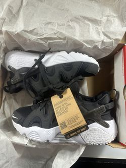 Women Nike Air Huarache Craft Size 8
