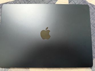 MacBook Air 15.5 inch M5 2025