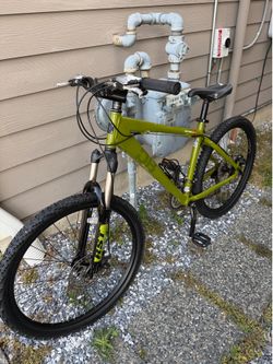 Diamondback mountain bike