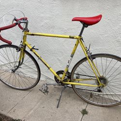 Vintage 70’s Peugeot Road Bike
