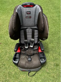 Baby car seat britax safe cell protection excellent condition