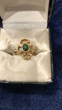 Vintage Avon ring