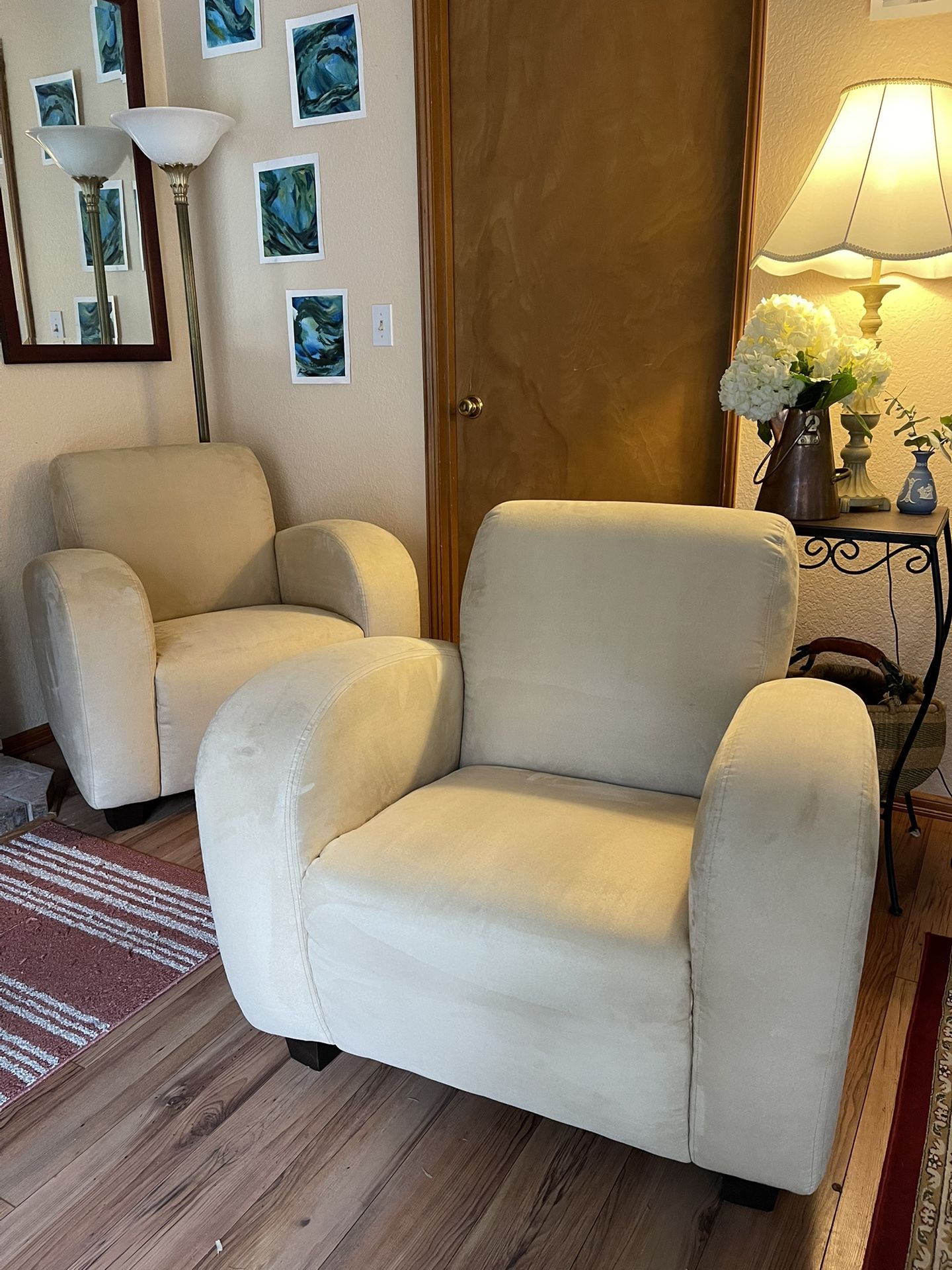 2 Swiss-Made Suede Armchairs – Excellent Condition