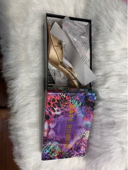Beautiful gold high heels with diamond bow size 7