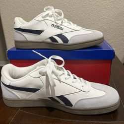 10.5 Reebok Shoes (NEW)