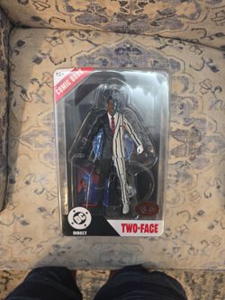 Mcfarlane Batman 1989 two face red platinum.