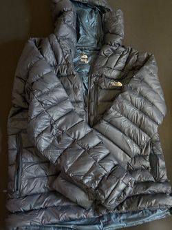 The North Face Men’s Medium Gray Puffer Jacket – Full Zip Hooded
