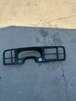 99-06 gmc Chevy dash bezel