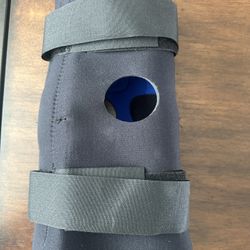 Knee Brace 