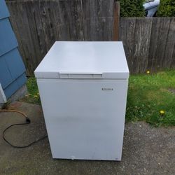 Chest Freezer 3.5 cubic feet delivery is avail firm on my price