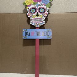 Día  De Los  Muertos    Suger Skull    Yard   Stake  23”