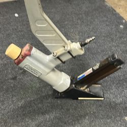 Central Pneumatic pneumatic flooring nailer/stapler