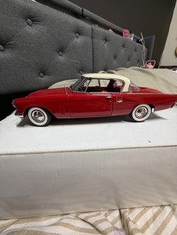 highly detailed 1953 Studebaker Commander Starliner diecast model car manufactured by the Danbury Mint