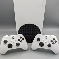 For Trade - Xbox Series S - 2 Controllers