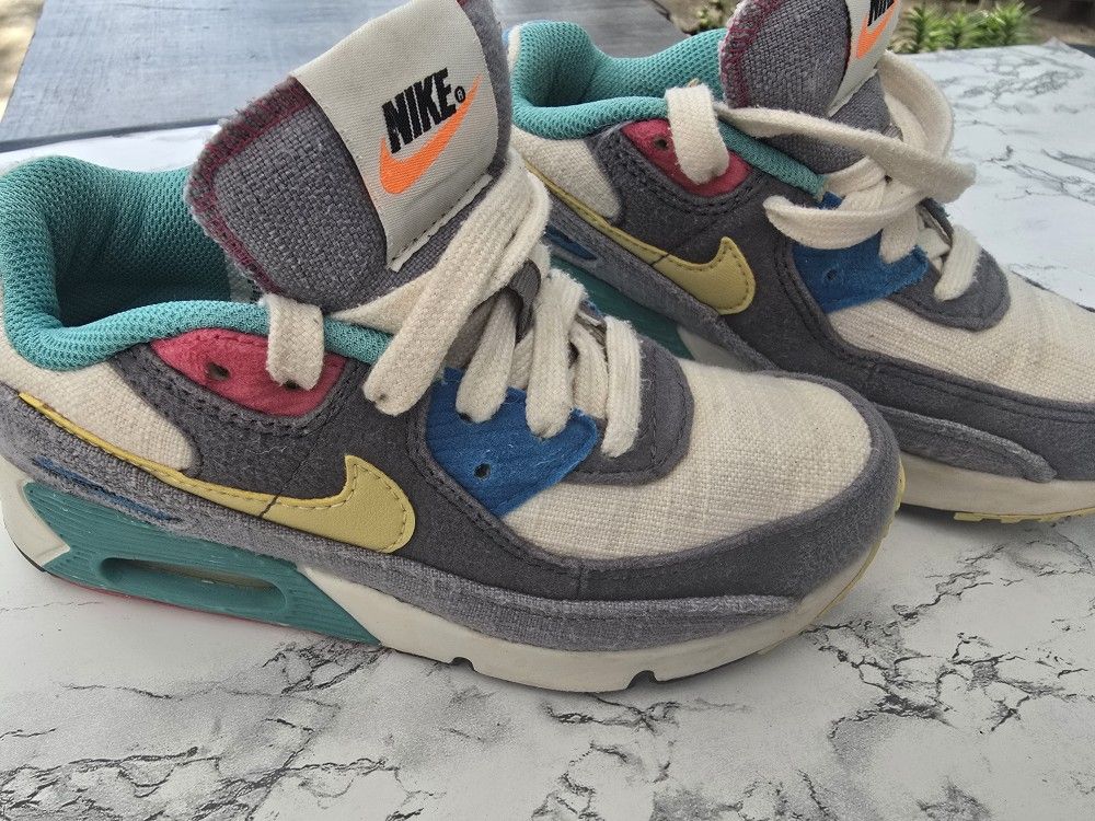 Nike