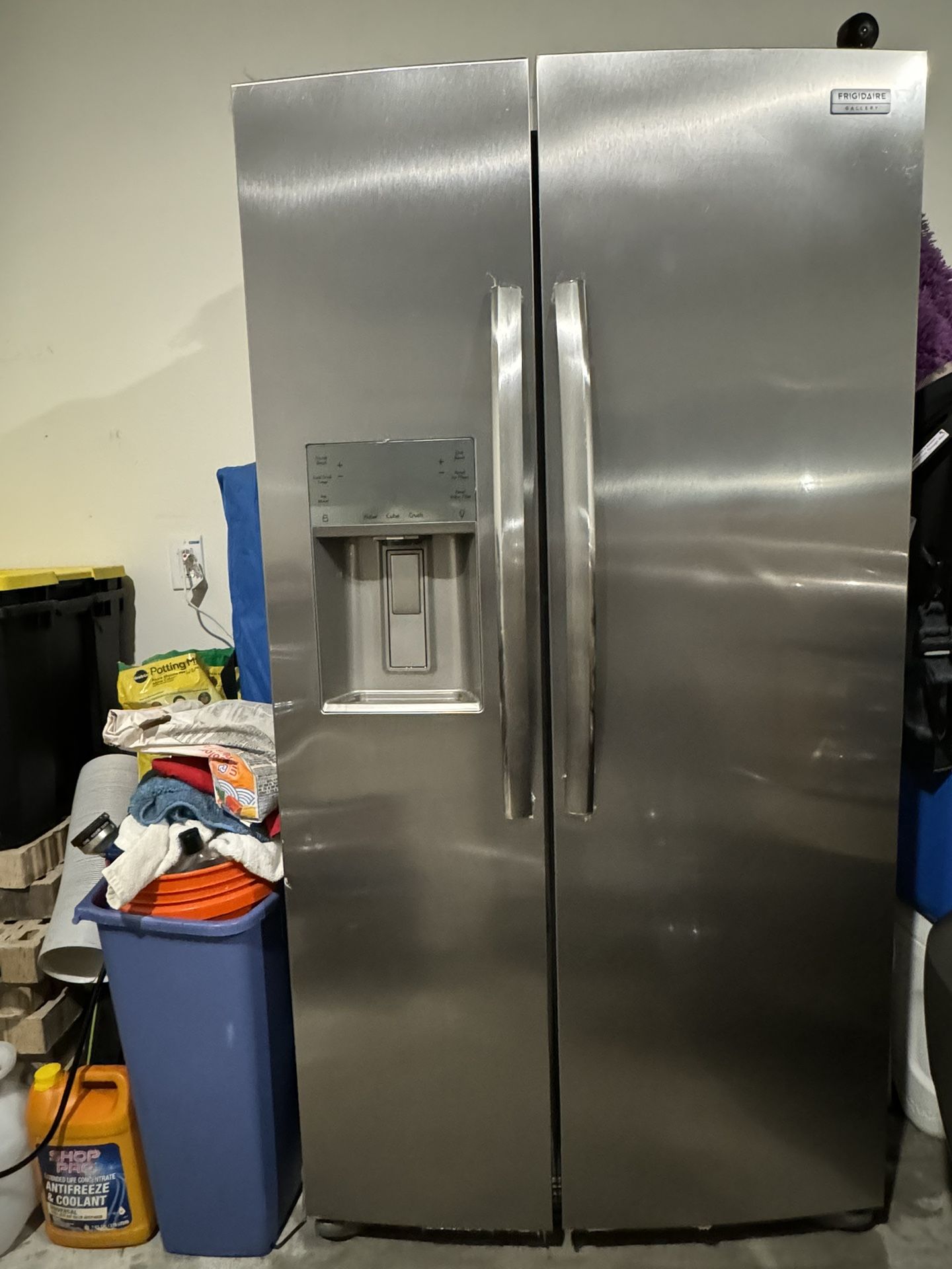 Frigidaire Gallery refrigerator