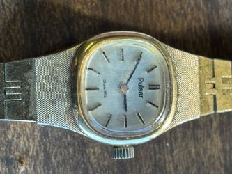 Pulsar Quartz Women's Vintage Watch