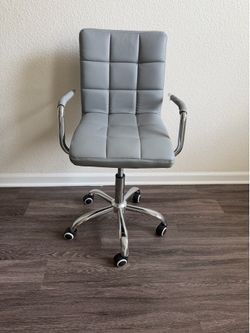 Desk chair