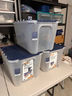 Flip top totes (12 gallons) stackable,