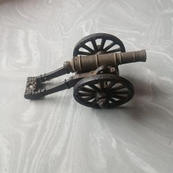 Cast Iron Cannon Replica