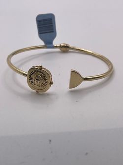 14kt hollow bangle