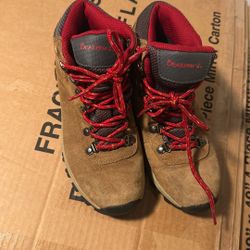 Women’s Hiking Boots Size 7