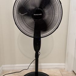 Honeywell Double Blade 16" Pedestal Fan – High Power Cooling with Remote