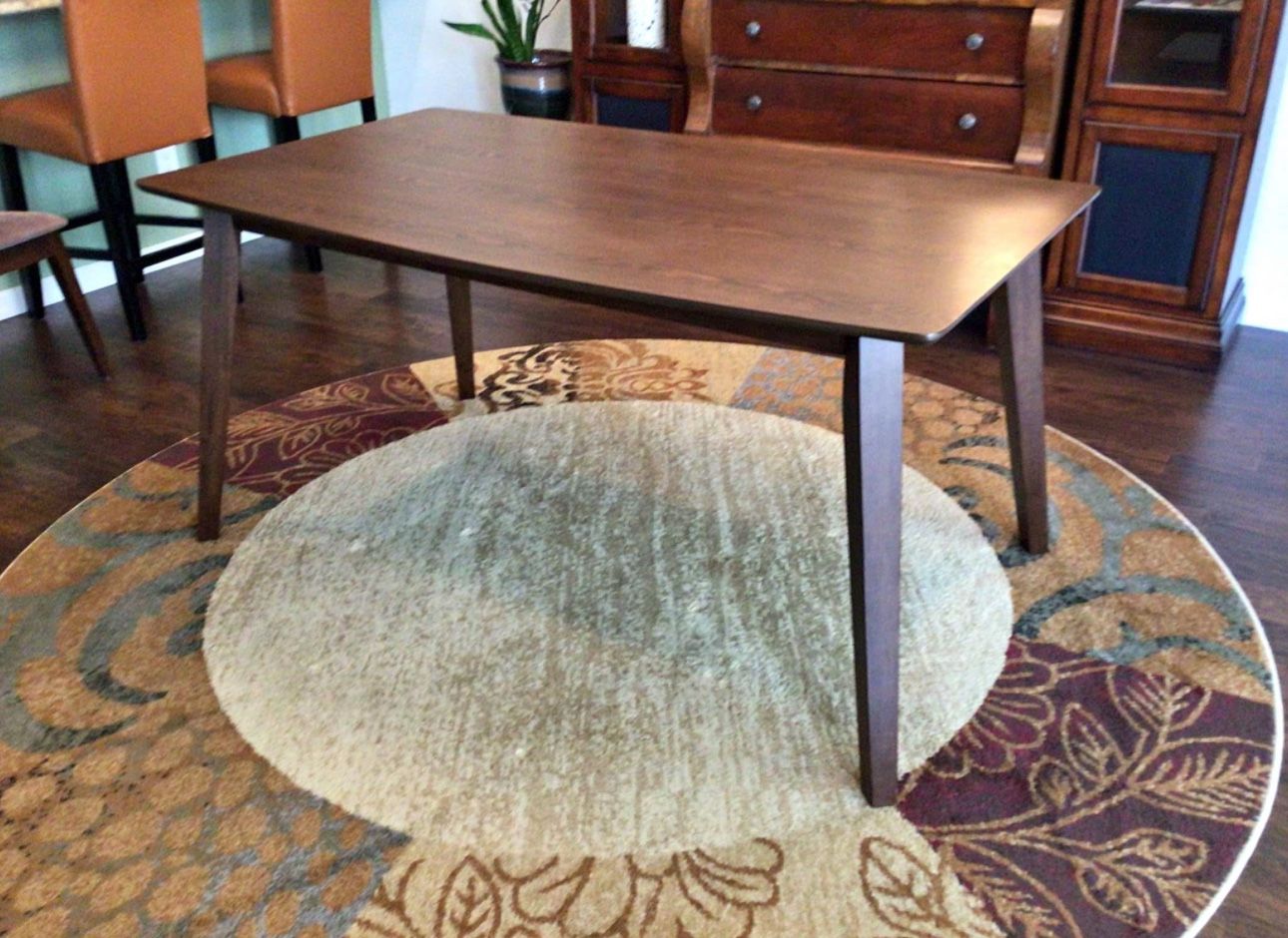 Dining Table And Rug