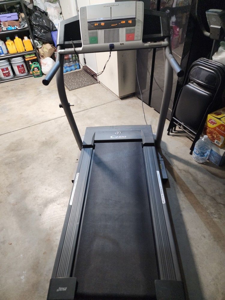 Nordic Track C2100 Treadmill