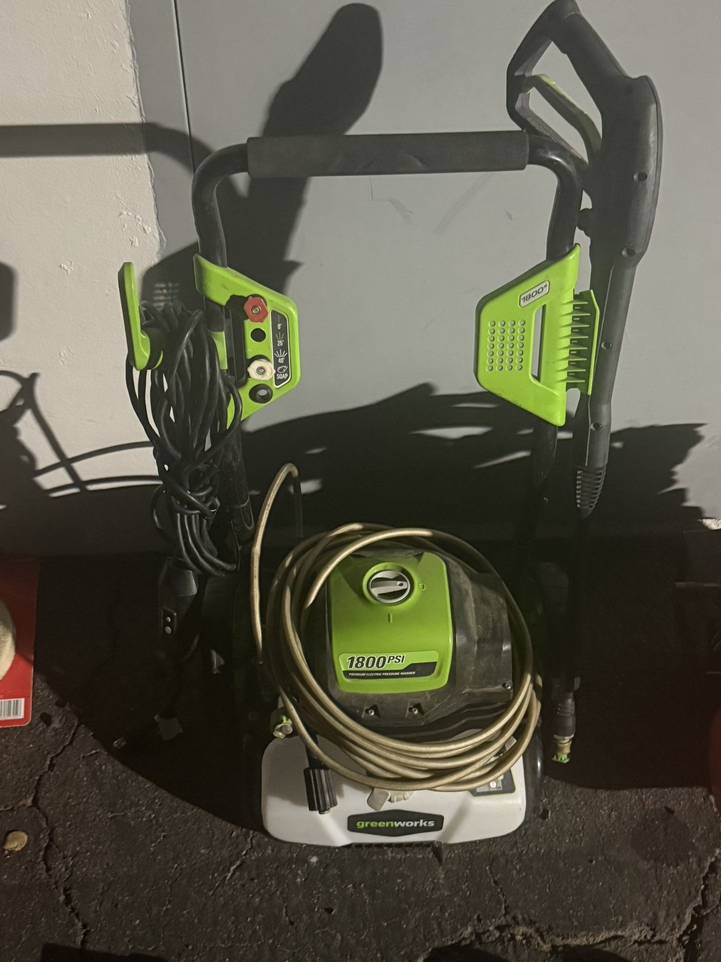 Green works 1800 Psi Pressure washer