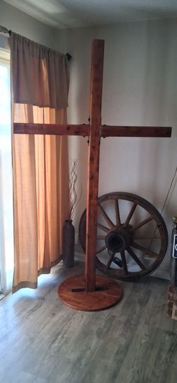 7' REDWOOD RELIGIOUS CROSS