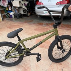 Sunday Primer BMX Bike