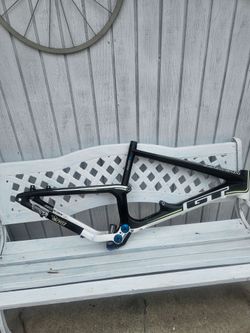 Frame  M  mountain  carbon