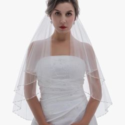 White Two-Tier, Fingertip Veil Brand New Never Used!