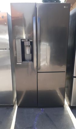 LG Side-by-Side Black Stainless Refrigerator Fridge

