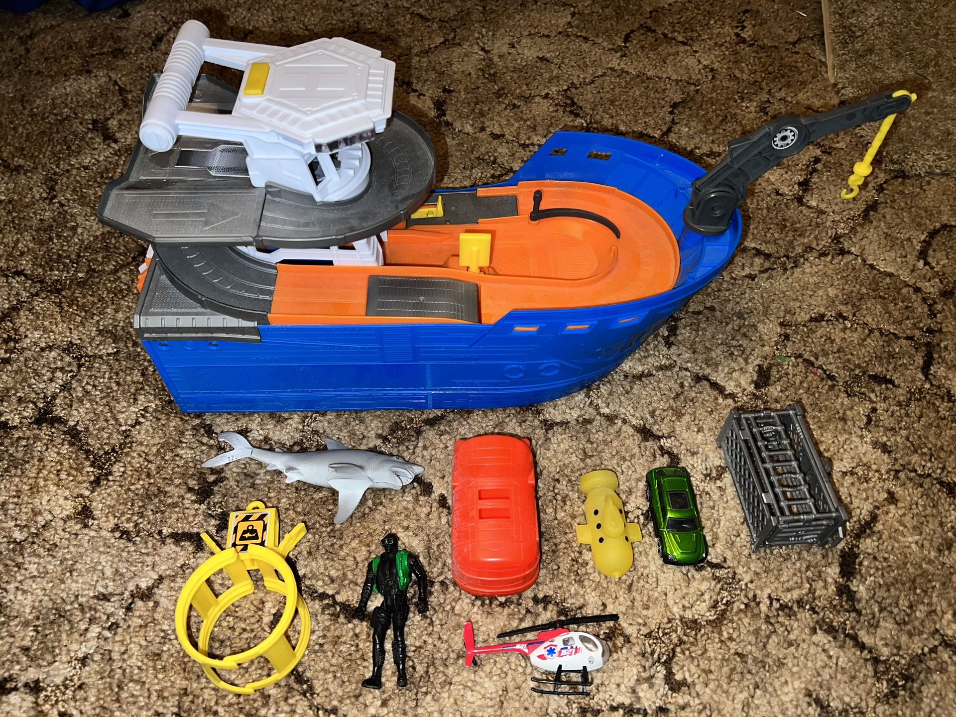 Shark Attack Boat with accessories (floats on water or has wheels to roll on land)