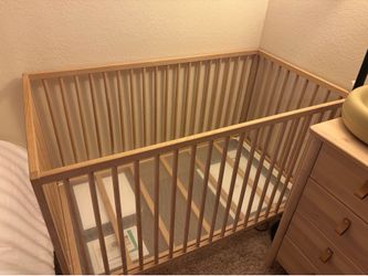 IKEA Crib - Like New - Natural Wood
