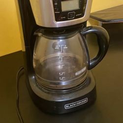BLACK+DECKER CM2030B 12-Cup Programmable Coffeemaker, Black/Stainless Steel