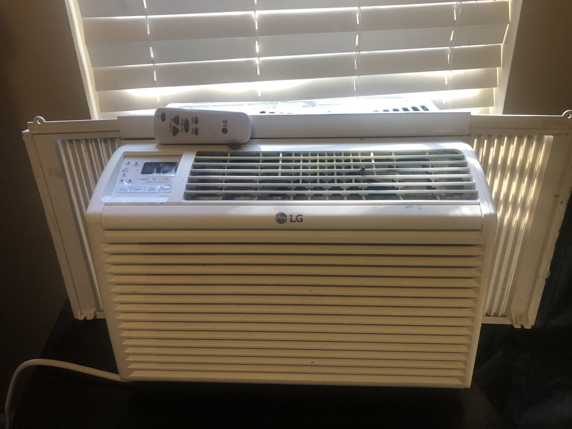 LG Window Air Conditioner